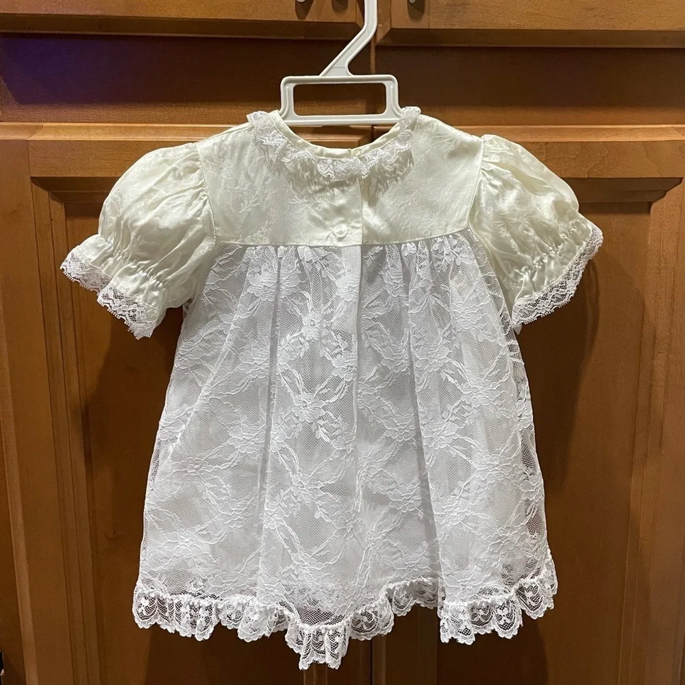 Vintage 80s 90s Complete three-piece christening set. Dress cape and hat